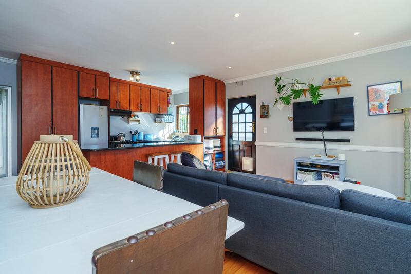 2 Bedroom Property for Sale in Harfield Village Western Cape